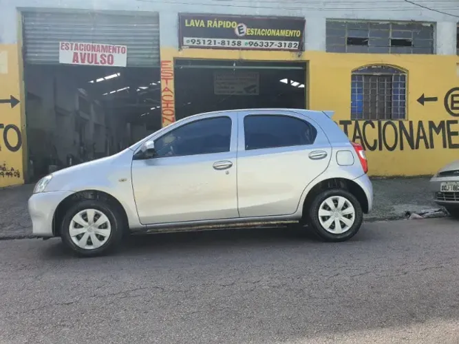 Toyota Etios X 1.3 Flex 16V 5P Mec. 2016
