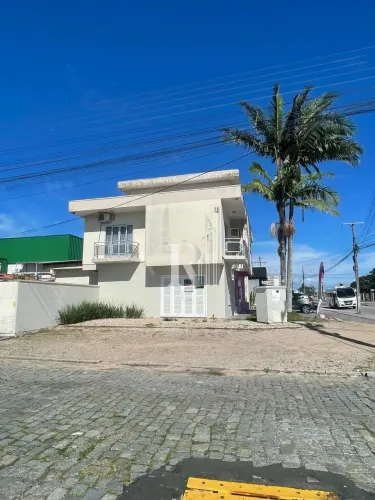 Você busca rua com movimento para sua sala? conheça essa para locação, Centro, Tijucas, SC