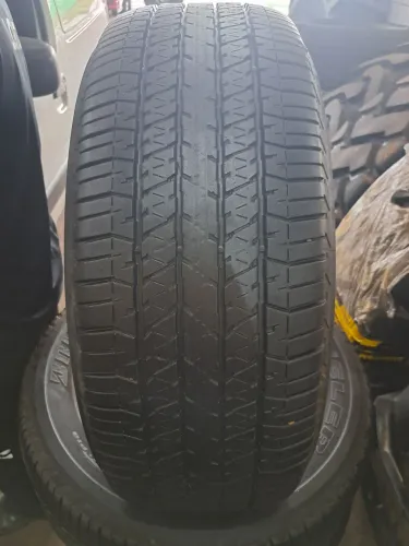 Vendo pneus semi novos