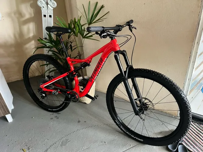 Bicicleta specialized stumpjumper vermelha 17