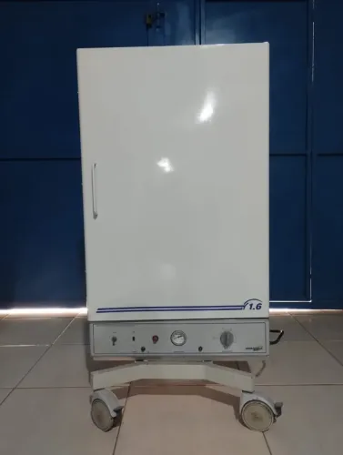 Estufa para esterilização e secagem        