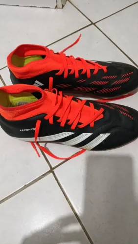 Chuteira Nike Predator campo n° 41