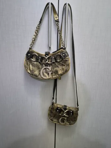 2 Bolsas guess originais ACEITO OFERTAS