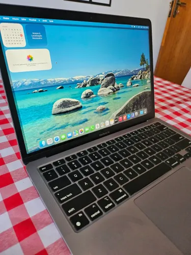 MacBook Air M1 16 GB