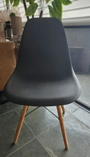 Kit 5 Cadeiras Eames pés palito