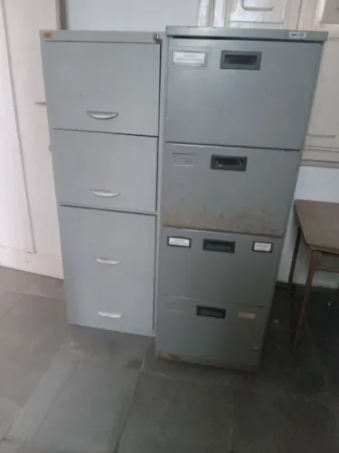 Venda de arquivos de aço, carteiras escolar, Cadeiras e mesas de Escritório no Grajaú