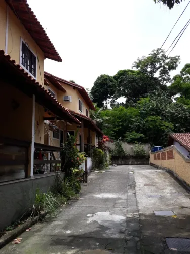 Casa Duplex 2 Quartos | 2 Banheiros | 2 Vagas | Santa Bárbara - Niterói