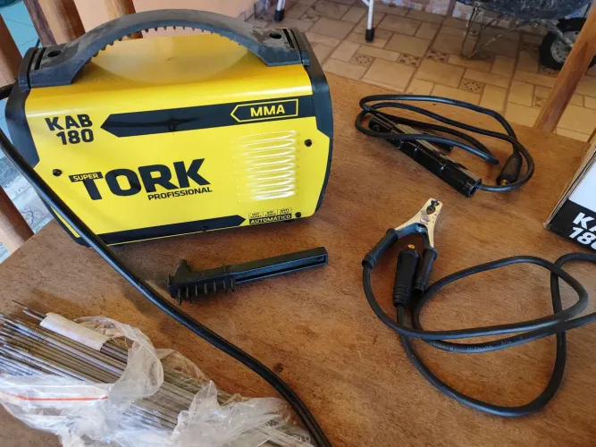 Maquina de solda Tork Kab 180