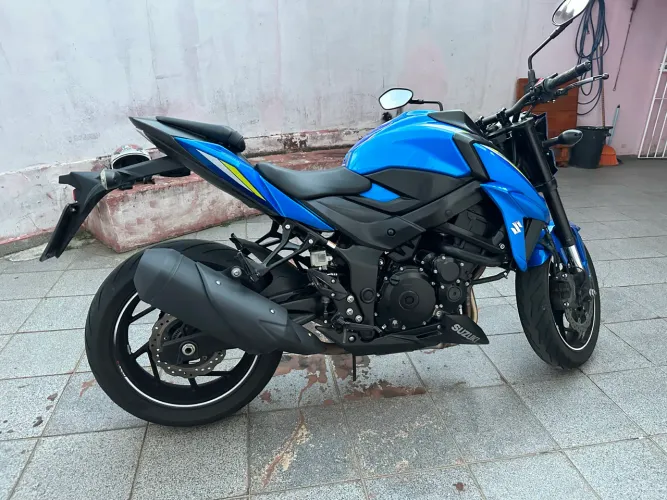 Suzuki gsx s750