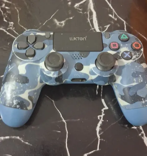 Contrlle de ps4 , PC semi novo