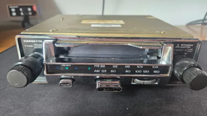 Auto Radio Mitsubishi RX77