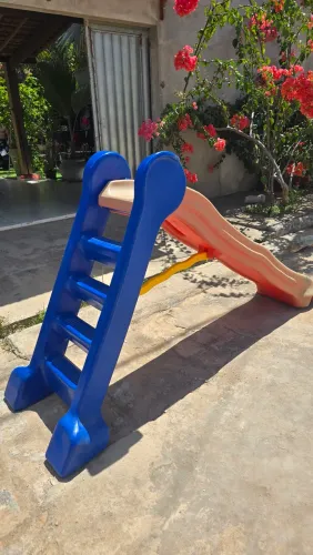 Escorregador infantil