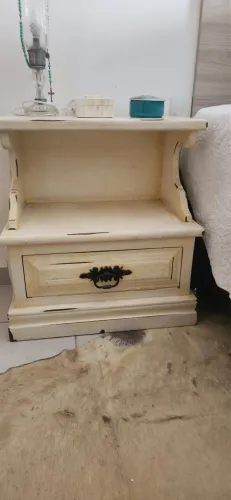 Mesa de cabeceira ( duas unidades)