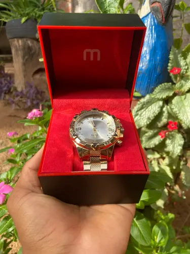 Relógio Masculino Dourado Luxo - Novo na Caixa