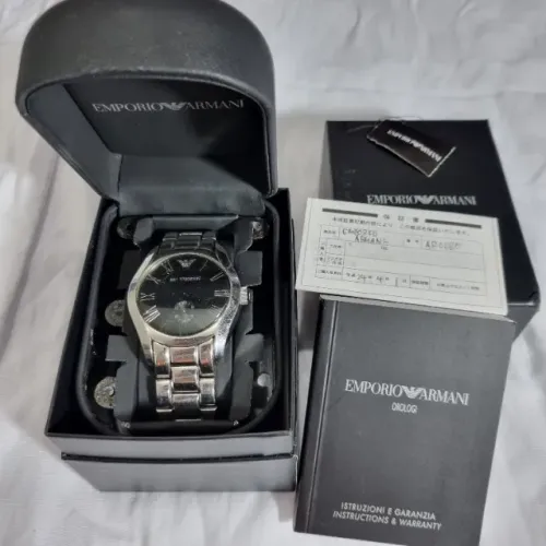 Relógio Emporio Armani (comprado na Armani Nagoya - Japão). Com certificação.