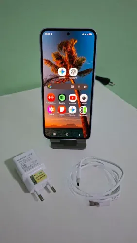 Samsung Galaxy A35 5G 128GB 6GB RAM - Impecável com Carregador Original
