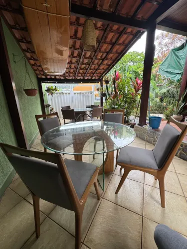 Conjunto mesa + cadeiras