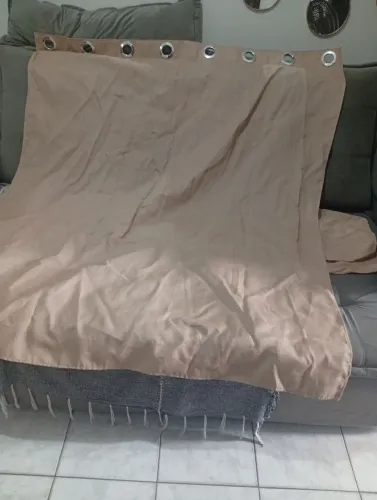 vendo cortina no preço 60 pra sair logo ZAP *
