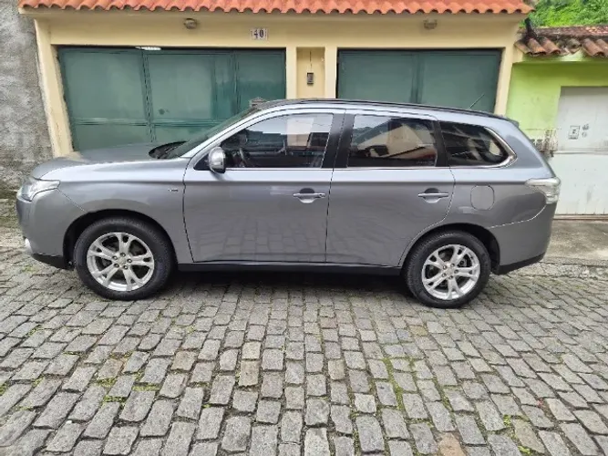 Mitsubishi Outlander 3.0/ GT 3.0 V6 Aut. 2015