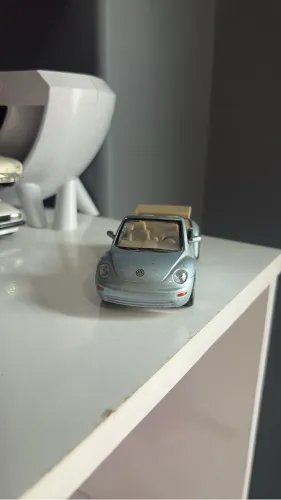 6806 - volkswagen new beatle maisto/11 cm - conversível manero R