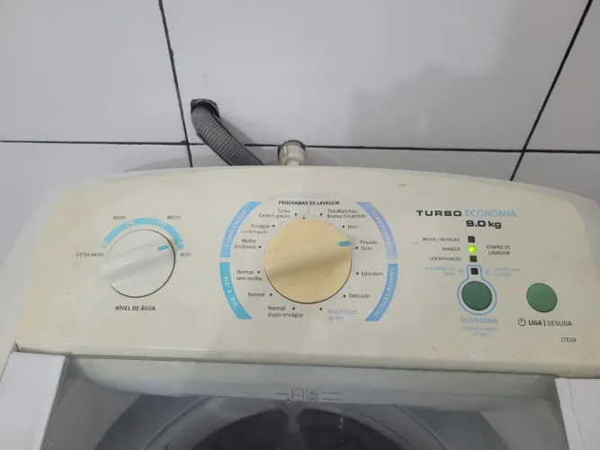 VENDO MÁQUINA DE LAVAR