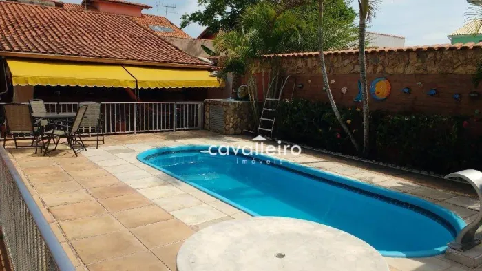 Casa com 2 dormitórios à venda, 171 m² - Ponta Grossa - Maricá/RJ