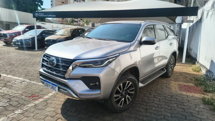 Toyota Hilux SW4 SRX 4X4 2.8 TDI 16V Dies. Aut. 2021