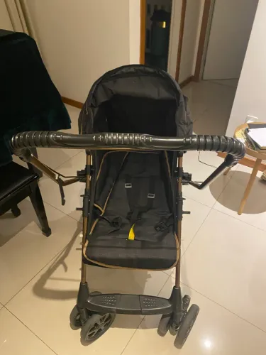 Vendo carrinho de bebê Galzerano Reversível II
