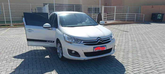 Citroen C4 Lounge Tendance 2.0 Flex 4P Aut. 2014