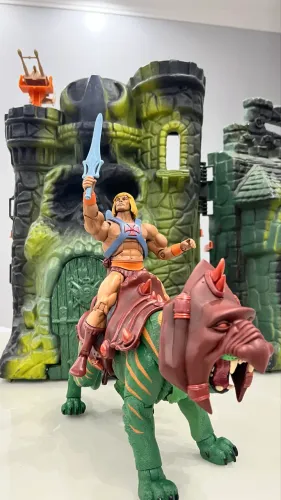 He-Man + Gato Guerreiro Motu Classic Masters of the Universe