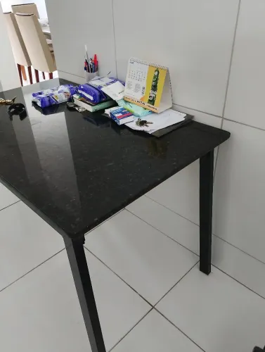 Vendo essa mesa de granito