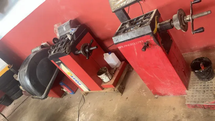 Maquina balanceamento automotivo