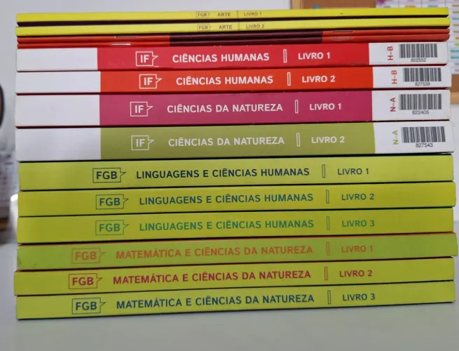 Livros SOMOS/AMPLIA - 1° EM