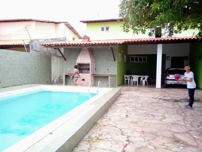 Quarto mobiliado na coroa do meio