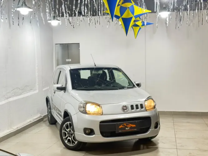 Fiat Uno Sporting 1.4 EVO Fire Flex 8V 2P 2012