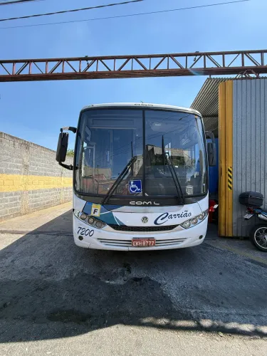 Ônibus rodoviário Comil campeone motor dianteiro