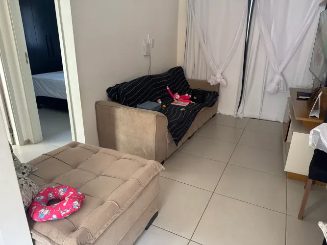 Sofá grande 3 lugares com puff também grande