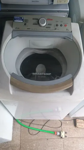 Vendo máquina 9kg funcionando perfeitamente Brastemp 