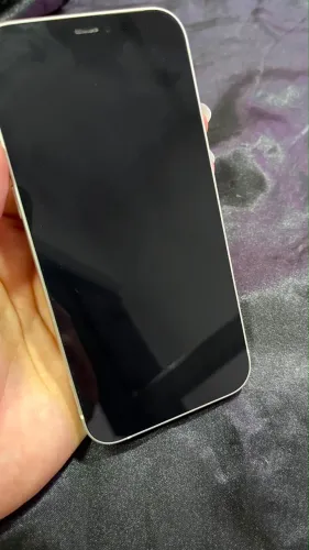 iPhone 12 - 64 GB | 83% de Saúde da Bateria