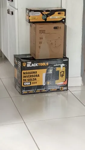 Inversora de solda e Esmerilhadeira semi-novas