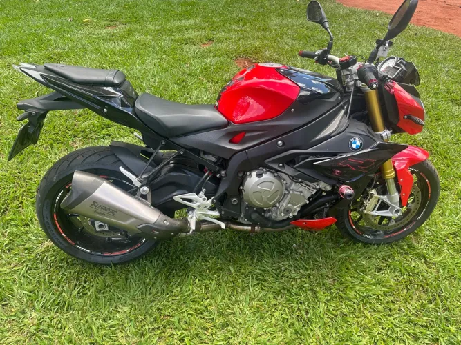 BMW S1000R