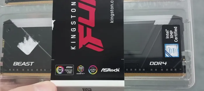 Memória DDR4 Fury 16Gb (2x8) RGB 3600MHz