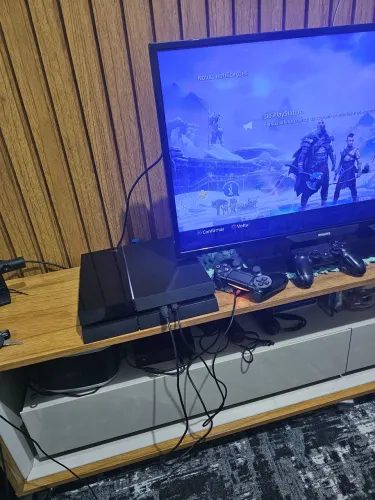 Vendo ou troco PS4 FAT/ 500gb com VR Completo