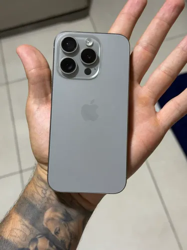 Oportunidade!! iPhone 15 pro 128gb disponível. 