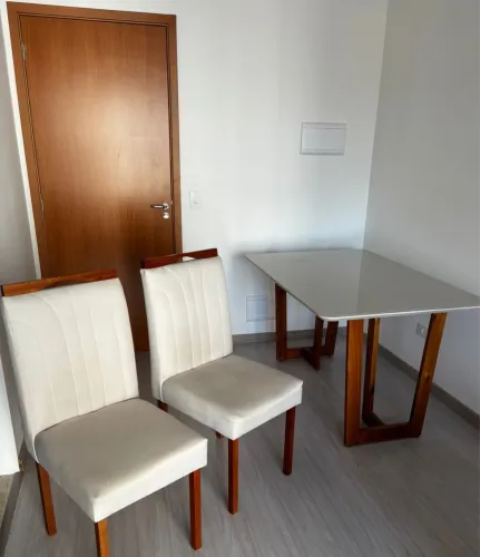 Mesa com cadeiras 