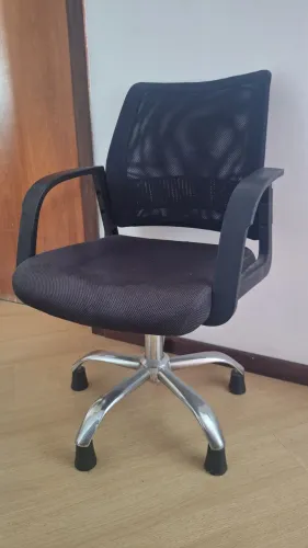 Cadeira de escritório giratória