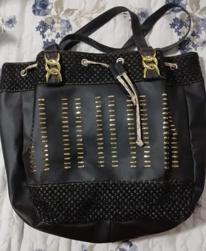 Bolsa feminina de ombro - Couro sintético