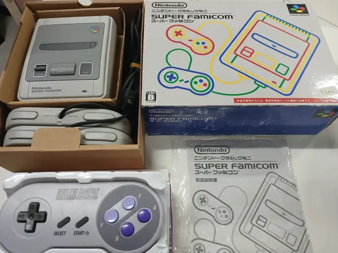 Super Famicom Classic Mini completo na caixa