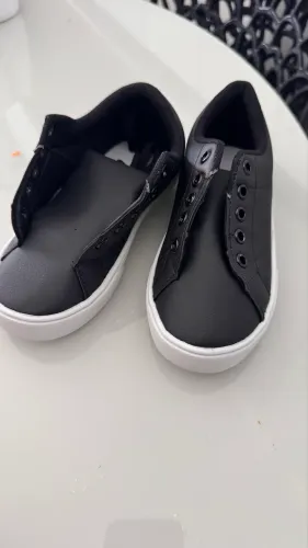 Vendo! Dois sapatênis infantis, masculino