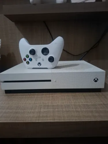 Xbox One S + Controle Series Avarias